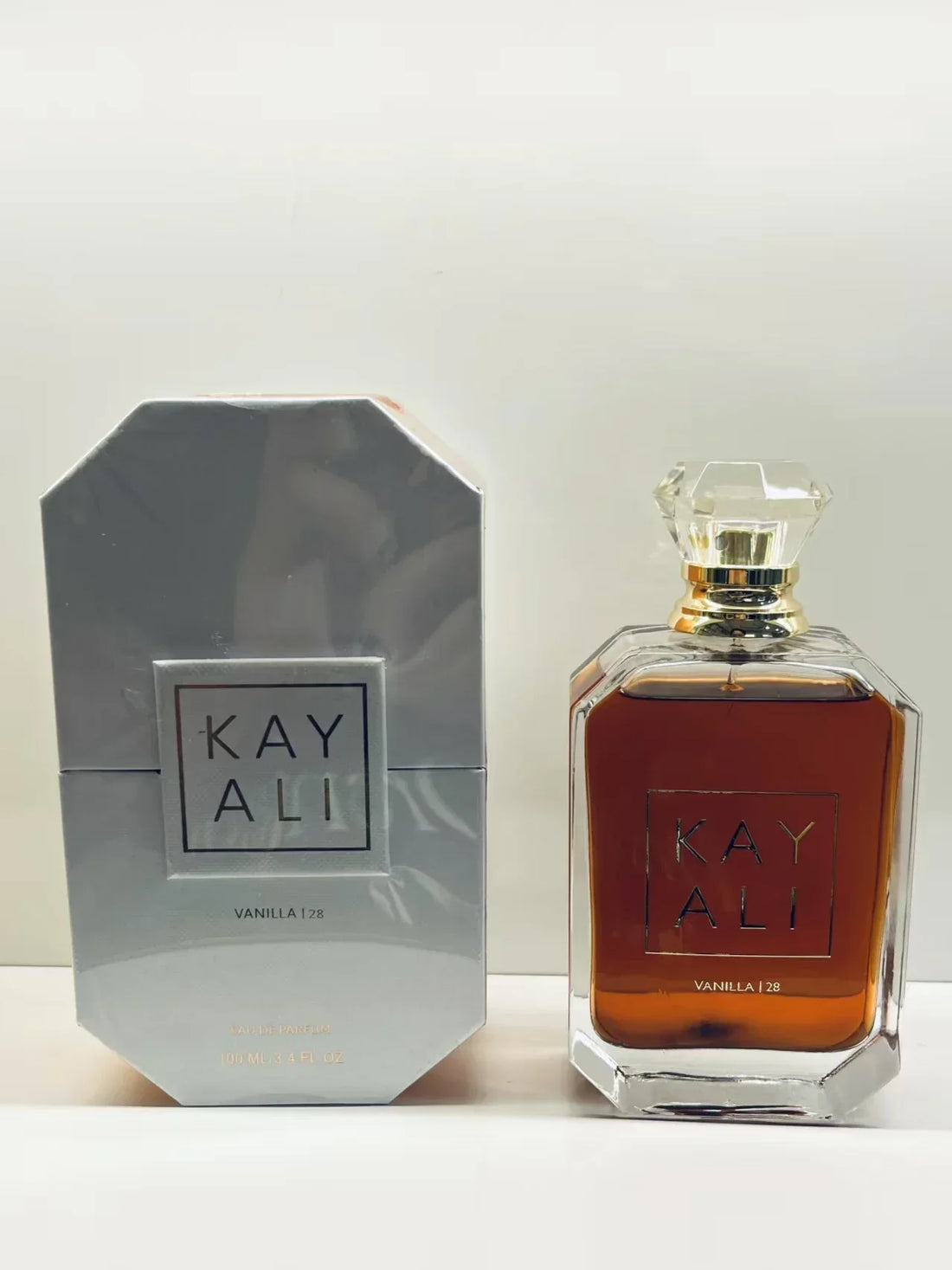 Kayali Unisex Long-Lasting Fresh Floral Fruity Scent Natural and Invigorating Eau De Parfum 100ml Choose From 12 Unique Scents