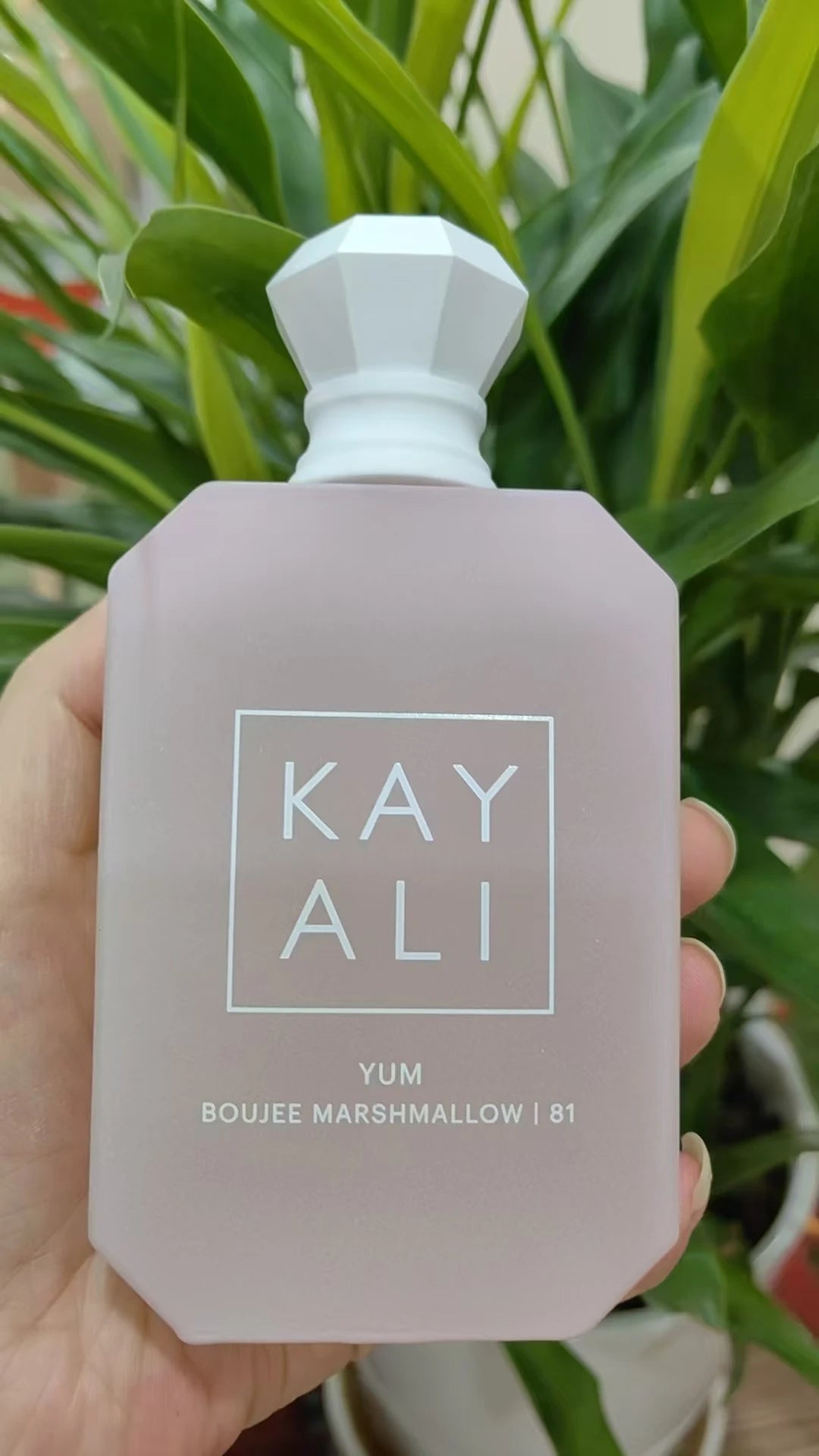 Kayali Unisex Long-Lasting Fresh Floral Fruity Scent Natural and Invigorating Eau De Parfum 100ml Choose From 12 Unique Scents